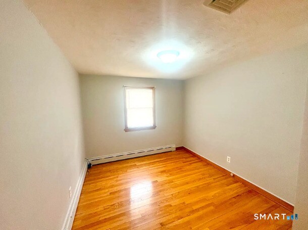 Building Photo - 48 Gates Ave