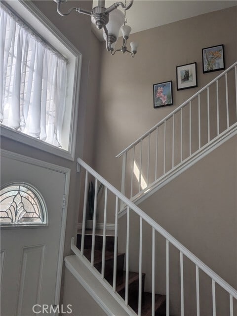 Building Photo - 820 N Justin Pl