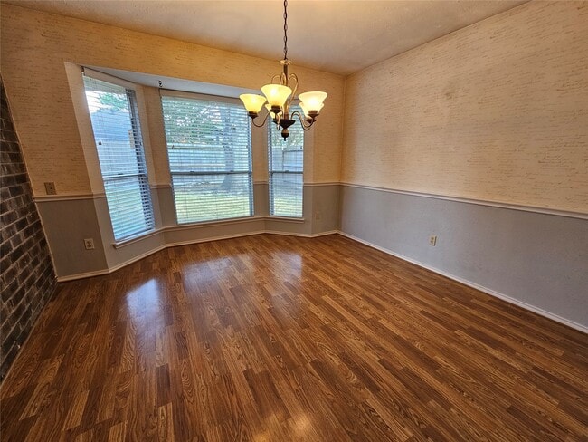 Building Photo - 22522 Round Valley Dr