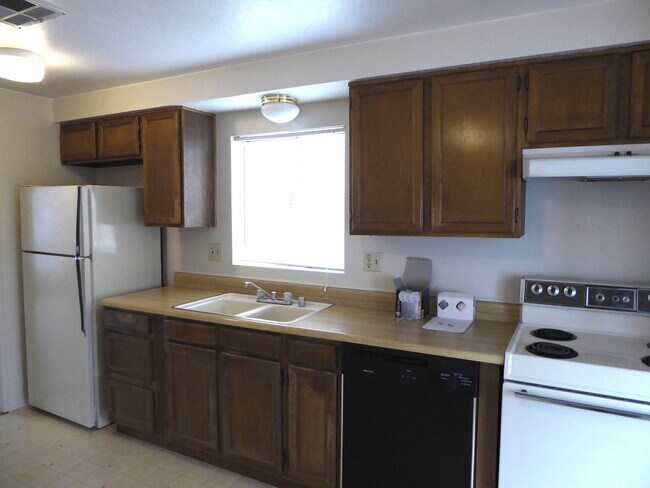 Building Photo - 5349 E Arbor Cir