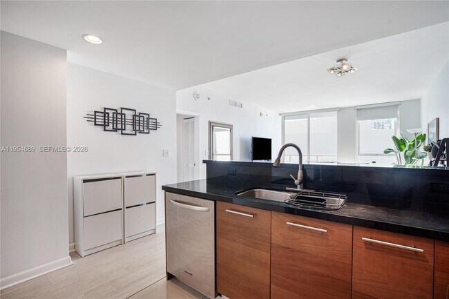 Building Photo - 253 NE 2nd St