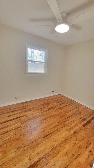 Building Photo - 23 Princeton Dr