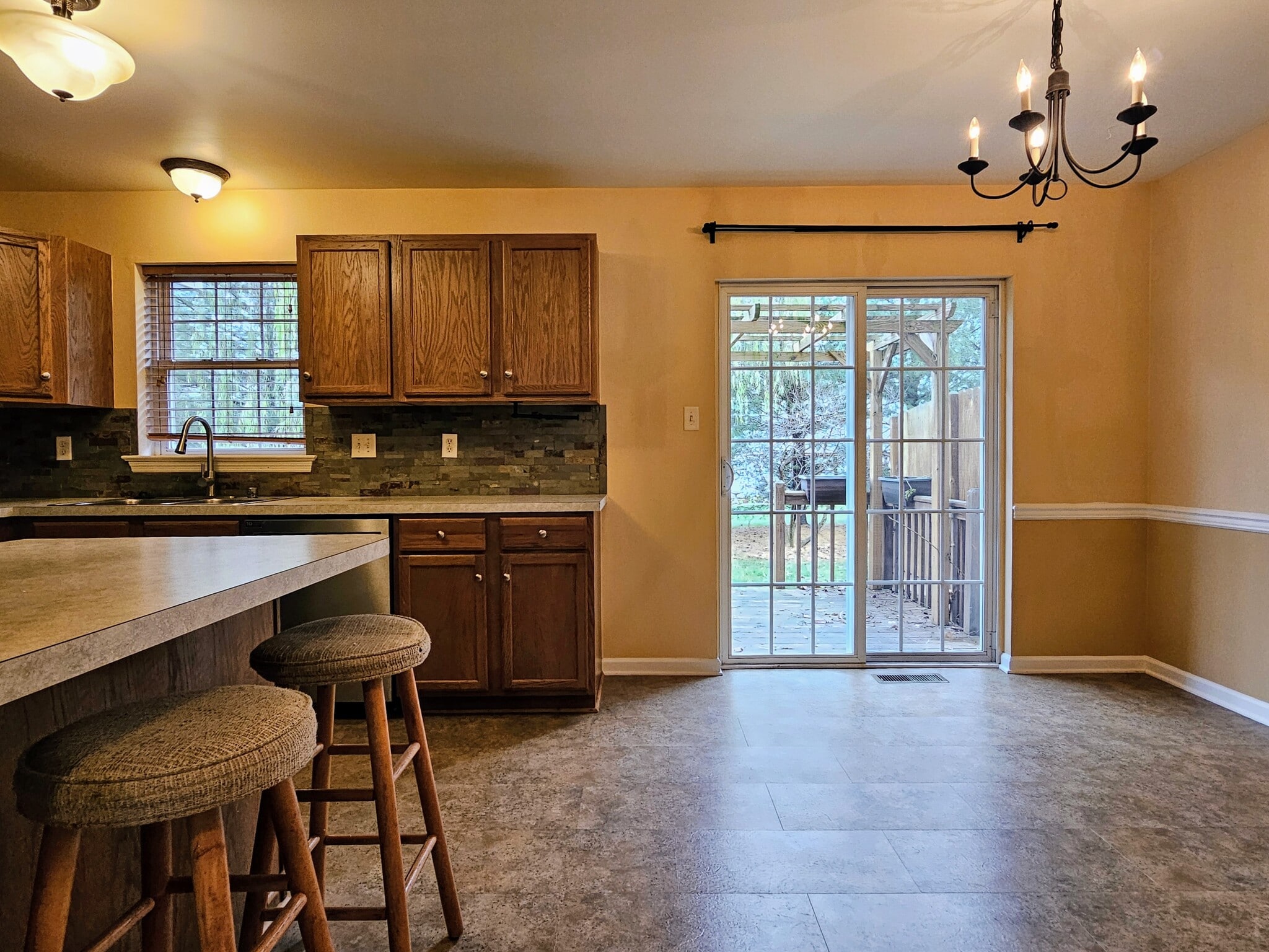 Building Photo - 562 Wood Duck Dr