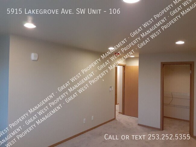 Building Photo - 5915 Lake Grove St SW