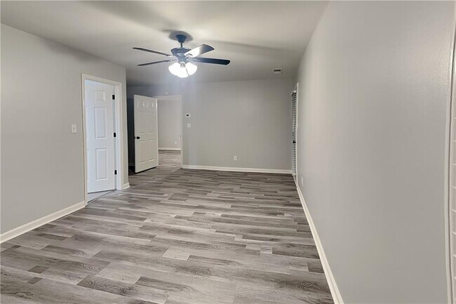 Building Photo - 4522 Inlet Rd