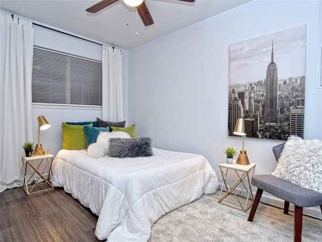 Building Photo - 1840 Burton Dr