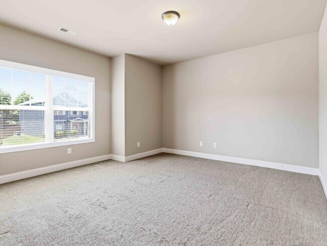 Building Photo - 310 Strasburg Dr
