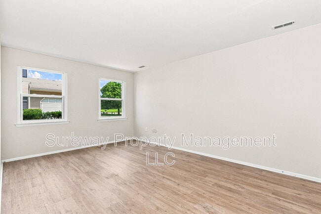 Building Photo - 106 Willow Turn