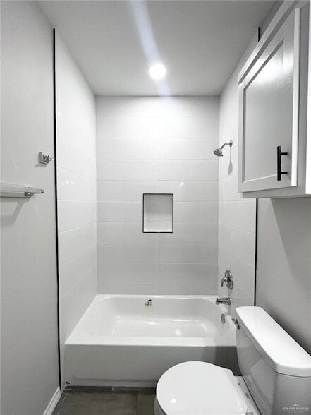 Building Photo - 1635 Playa Dr