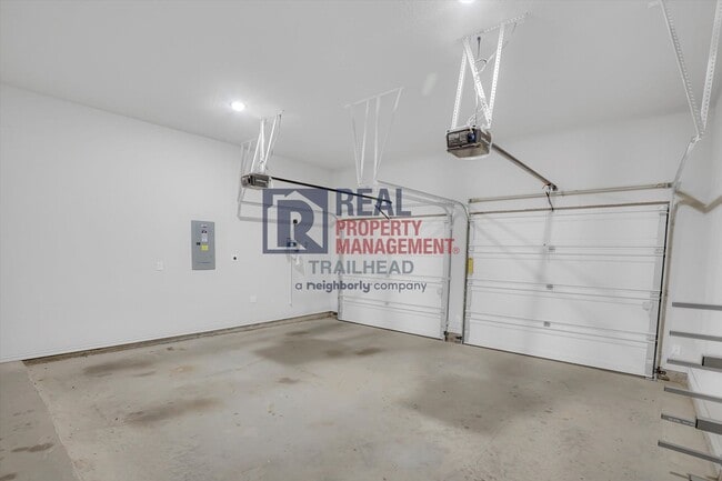 Building Photo - Spacious Home with Office & Media Room in Tavolo Park