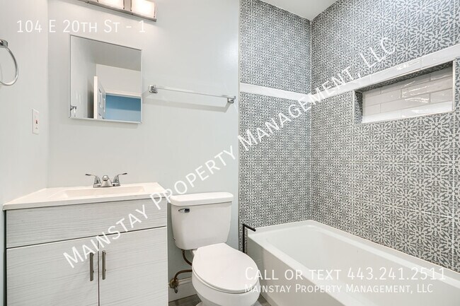 Building Photo - 104 E 20th St