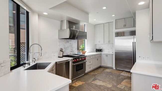 Building Photo - 25252 Malibu Rd