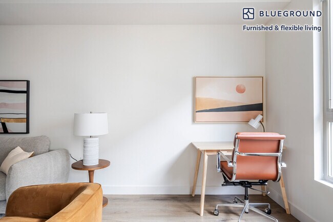 Building Photo - 635 Robinson Ave