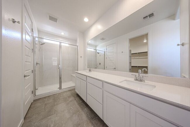 Building Photo - NEW 5 Bedroom 3 Bathroom Home Available fo...