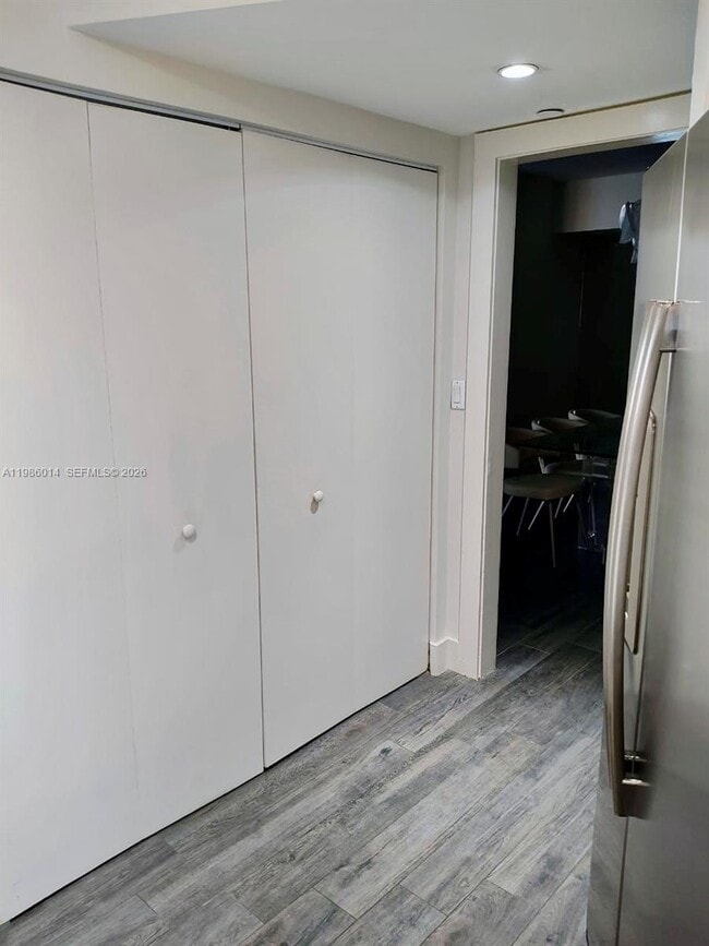 Building Photo - 20281 E Country Club Dr