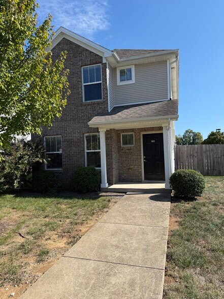 Primary Photo - 256 Old Woolen Mill Ln