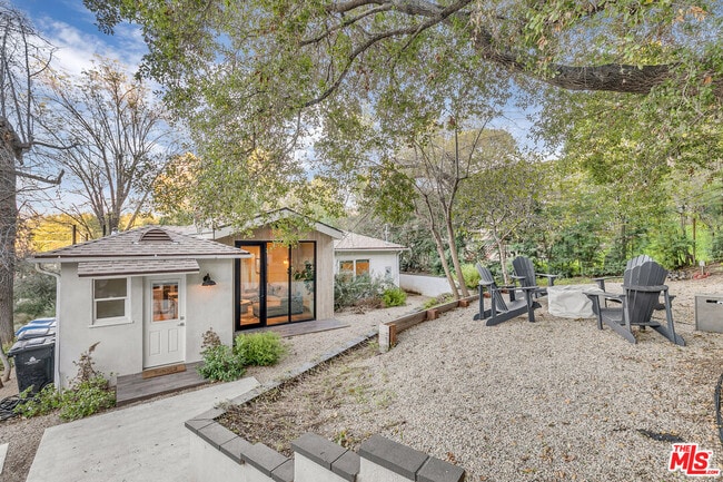 Building Photo - 3935 Kentucky Dr