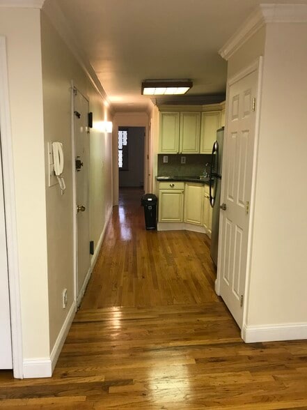 Building Photo - 379 1st Ave