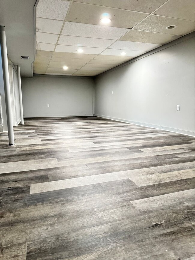 Building Photo - 32740 Bunert Rd