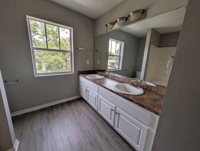 Building Photo - 9019 Cochise Ln