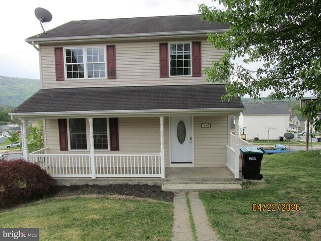 Building Photo - 540 Thompson St