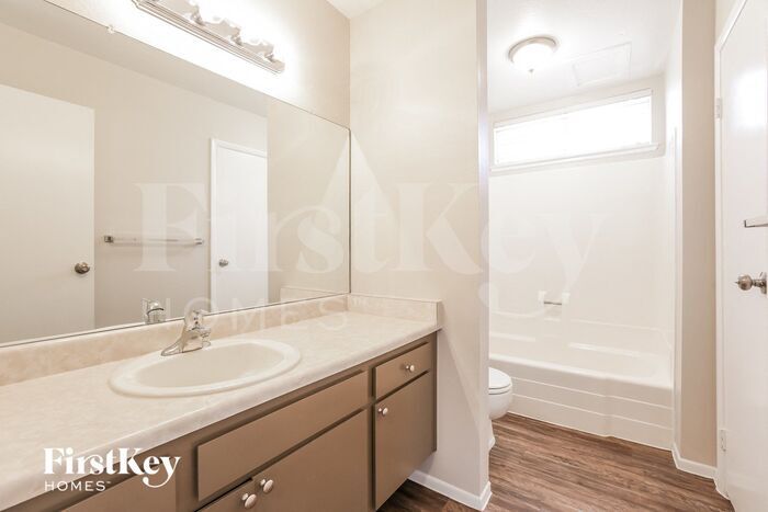 Building Photo - 6779 Carrera Dr