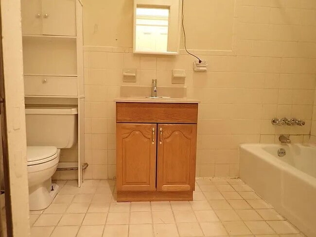 Building Photo - 205 Jefferson Ave