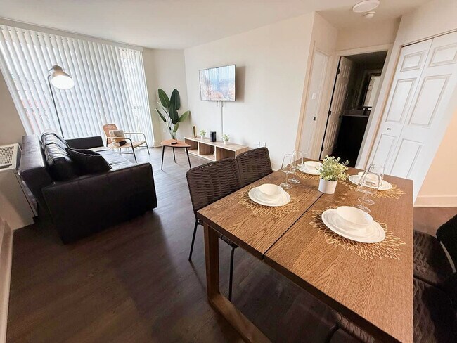 Building Photo - 801 15th St S