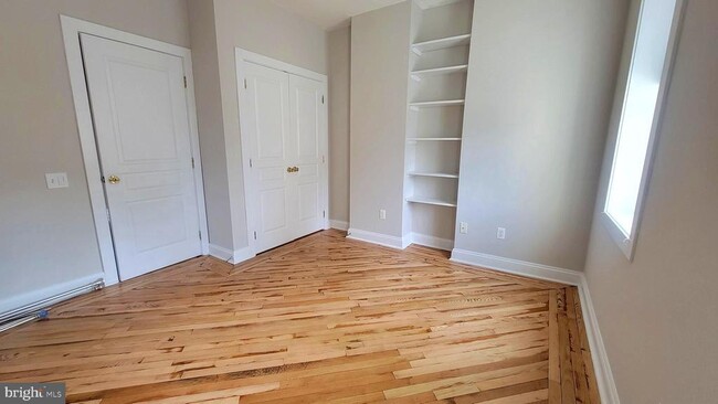 Building Photo - 2057 Druid Park Dr