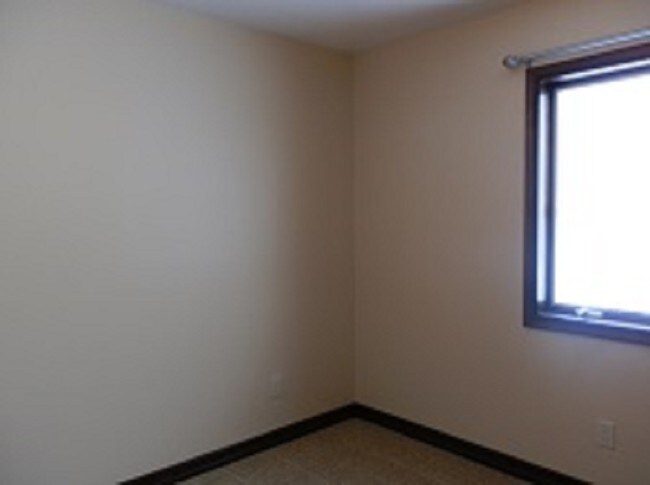 Building Photo - 4252 2nd St