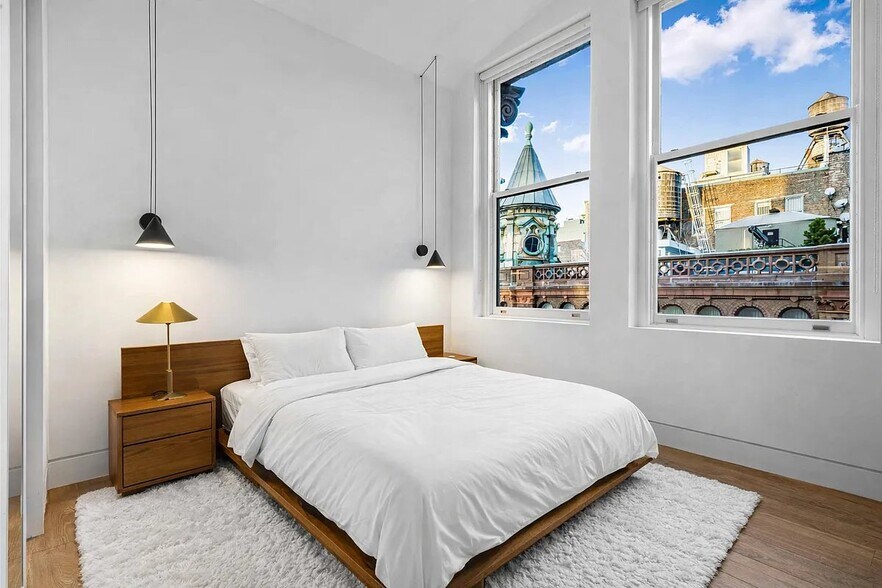 Building Photo - 640 Broadway