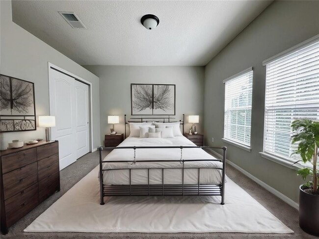 Building Photo - 10825 Spider Lily Dr