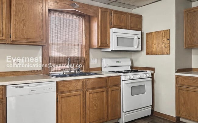 Building Photo - 1187 Murray Ave