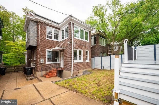 Building Photo - 1406 Lovering Ave