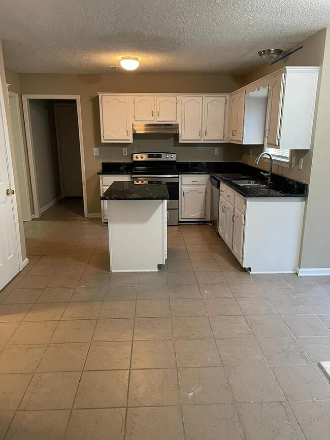 Building Photo - 1335 Milestone Cir