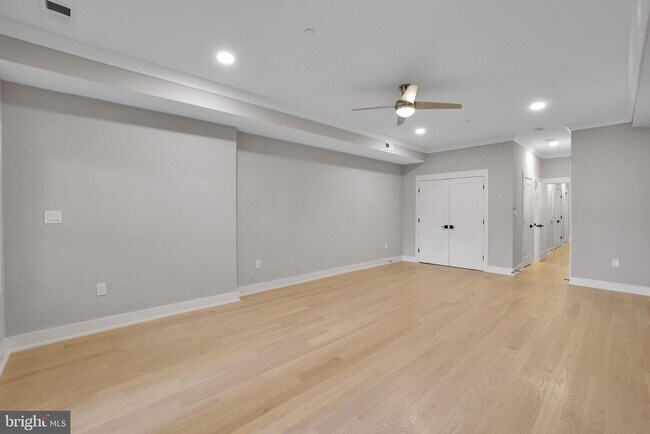 Building Photo - 1329 Irving St NW
