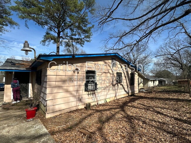 Building Photo - 1415 Geeston St