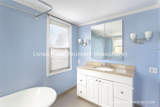 Building Photo - 4503 SE 67th Ave