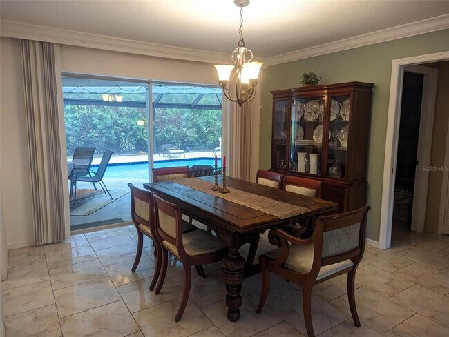 Building Photo - 5409 Palm Aire Dr