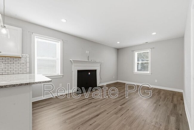 Building Photo - 8410 Yolanda Rd