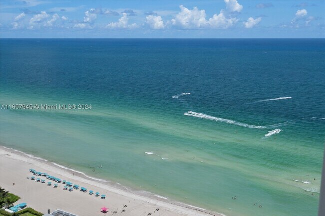 Building Photo - 16699 Collins Ave