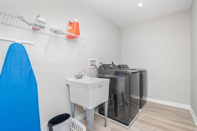 Building Photo - Brand New Construction in well-kept HOA community