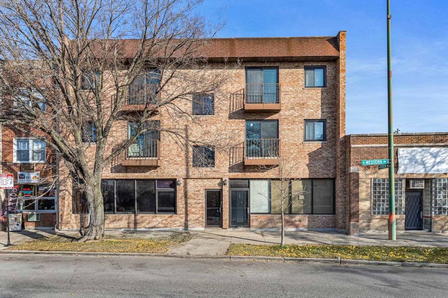 Building Photo - 2342 W Touhy Ave