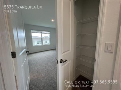 Building Photo - 5575 Tranquila Ln