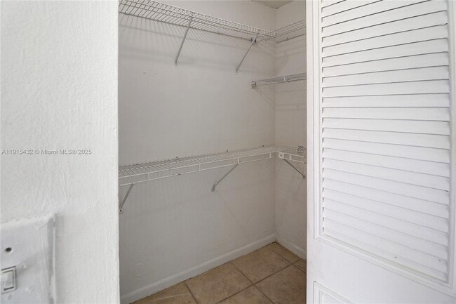 Building Photo - 11905 NE 2nd Ave