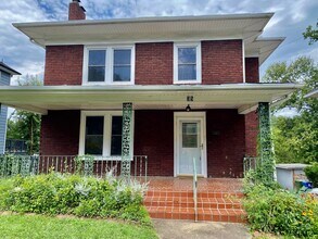 Building Photo - North Asheville - Renovated 1020's Charmer!