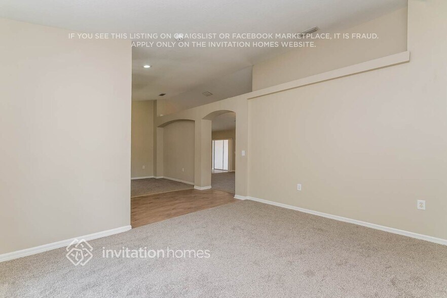Building Photo - 12853 Raysbrook Dr