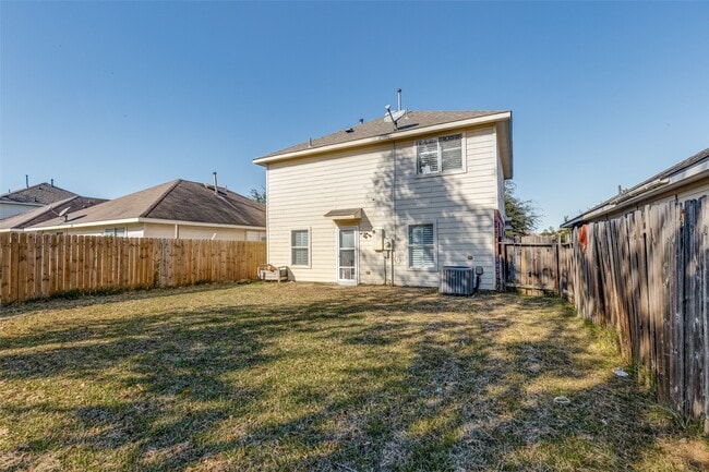 Building Photo - 7231 Winter Song Dr