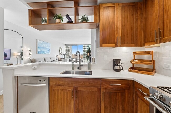 Building Photo - 20 Newport Pkwy