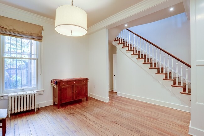 Building Photo - 1512 Swann St NW